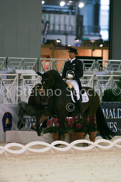 LAUGKS_MEGGLE\'S WELTTALL_MILANO_2011_SS2_2361.jpg